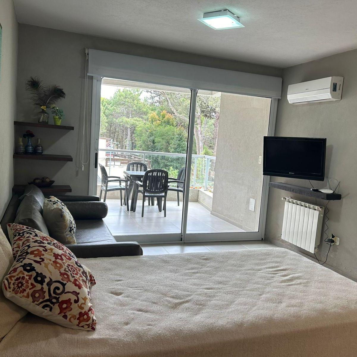 Departamento de 2 Ambientes a m de La Playa y a Pasos del Centro Comercial 3