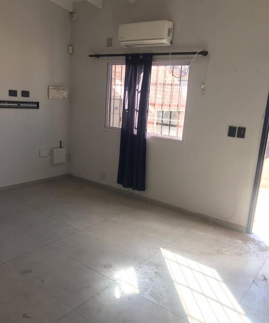 Foto de Casa en venta + quincho + pileta en B° La Encantada Plottier, imagen 5