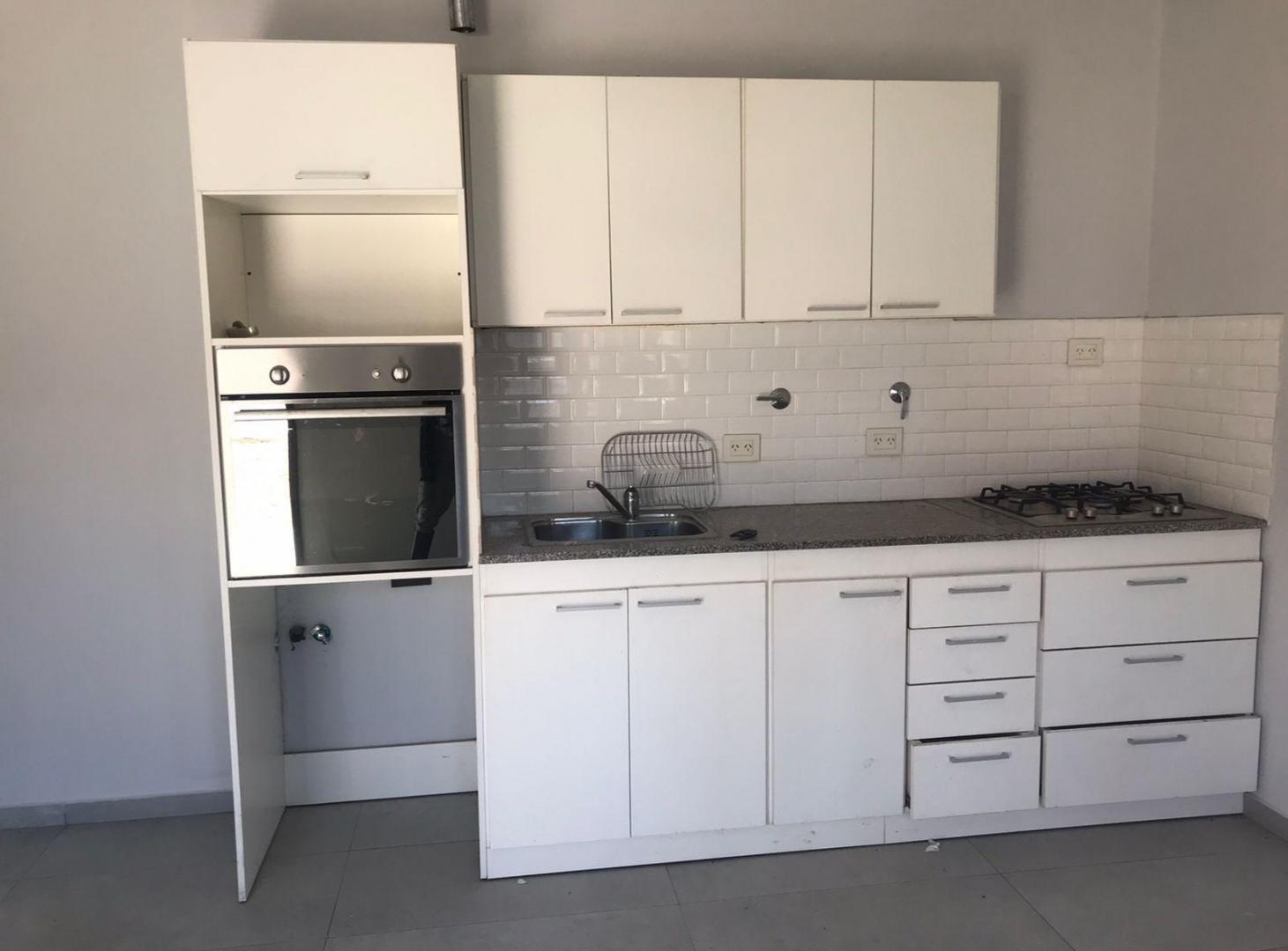 Foto de Casa en venta + quincho + pileta en B° La Encantada Plottier, imagen 4