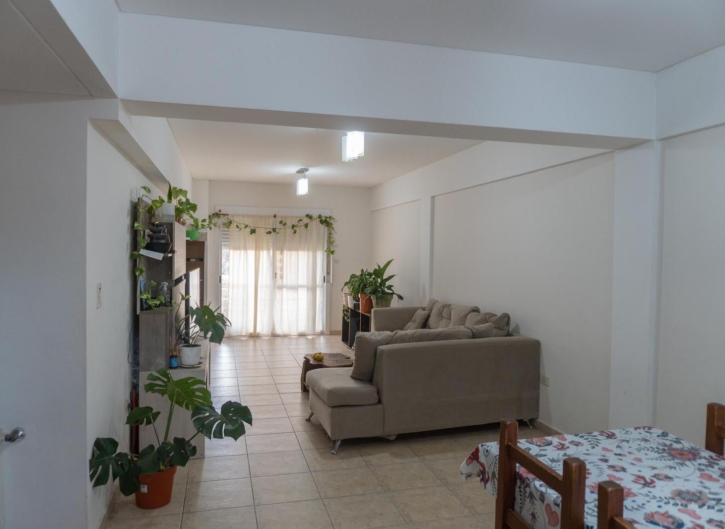 Foto de Departamento en venta de 3 dormitorios Plottier, imagen 1