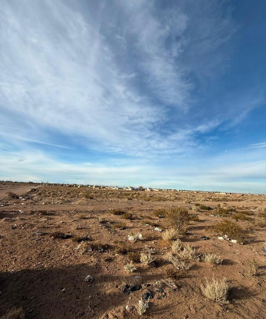 Foto de Venta - Terreno 300 M2 - Centenario - Neuquen, imagen 2