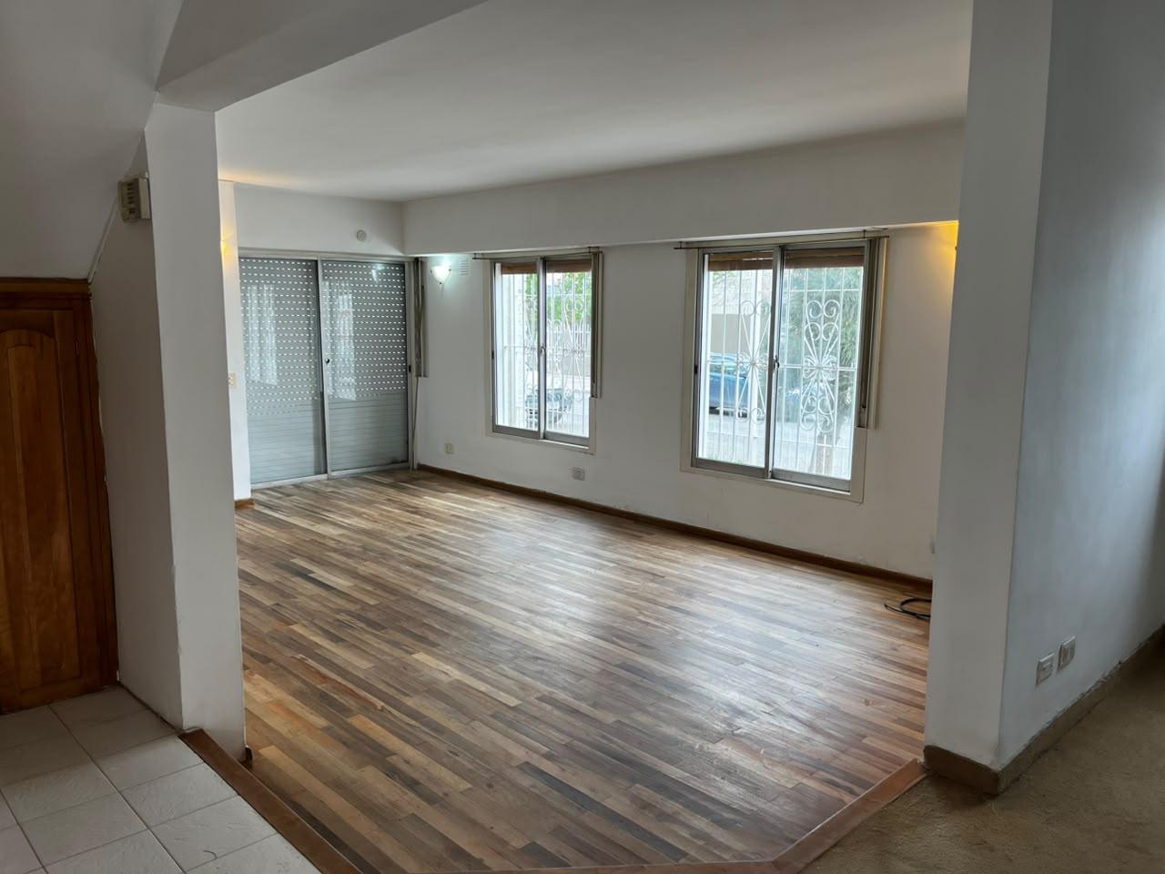 Foto de Casa en venta de 4 dormitorios- Apta crédito hipotecario, imagen 4