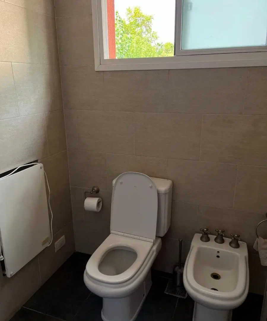 Casa en venta en Villa Elisa, 4 dormitorios. 8