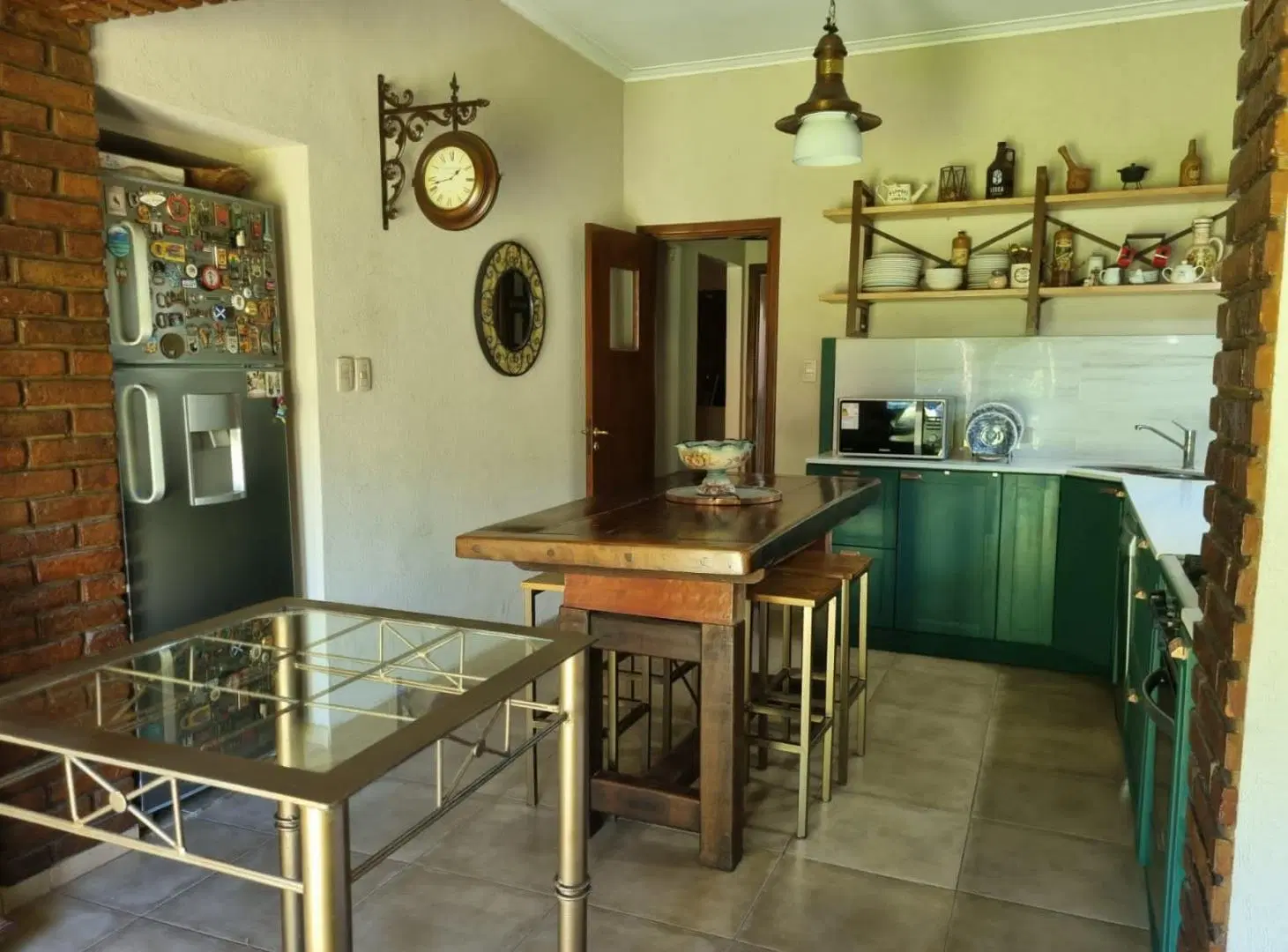 Casa en venta en Villa Elisa, 4 dormitorios. 4