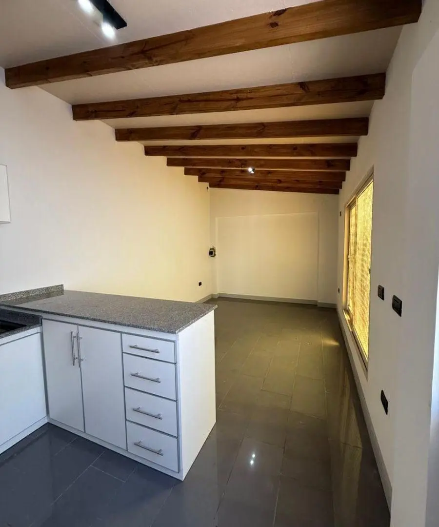DEPARTAMENTO 2 AMBIENTES EN VENTA - MORENO CENTRO 5