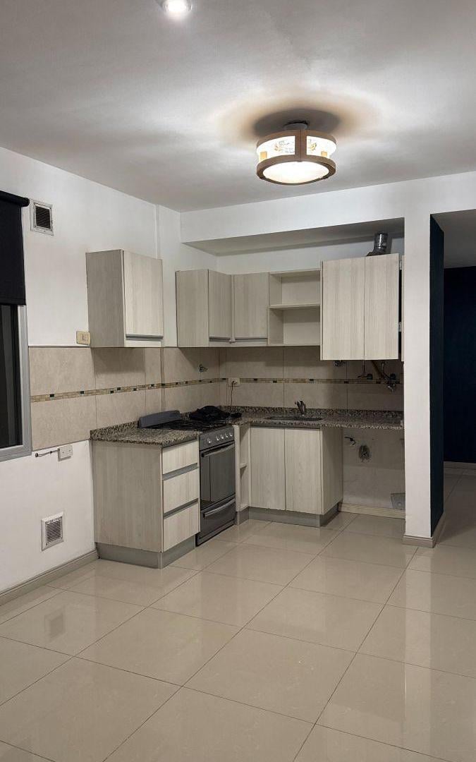 Foto de ALQUILER DEPARTAMENTO 3 AMBIENTES EN MORENO CENTRO, imagen 2