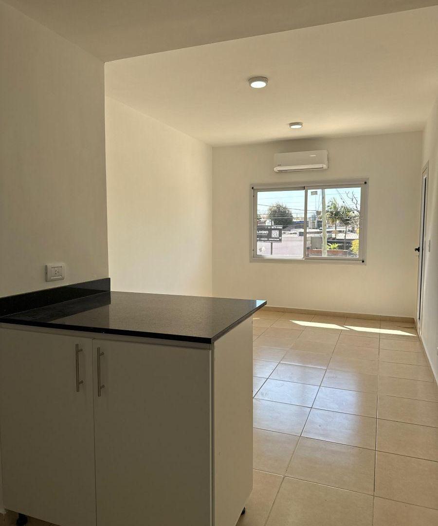 Foto de DEPARTAMENTO DOS AMBIENTES EN ALQUILER - SOLARES DE MORENO, imagen 3