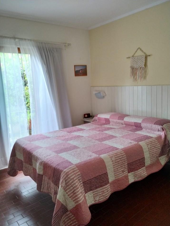 Foto de CHALET 4 AMBIENTES MAS LOCAL AL FRENTE. APTO CREDITO, imagen 3