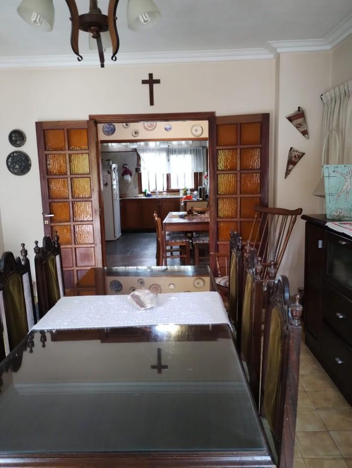 Chalet 4 Ambientes Mas Local Al Frente 2
