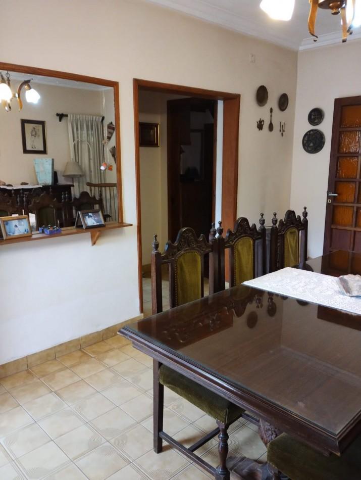 Chalet 4 Ambientes Mas Local Al Frente 1