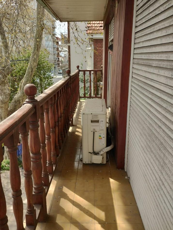 PH Tipo Chalet de 6 Ambientes en Planta Alta con Garaje, Apto Profesional y Apto Para Vivienda en Ch 1