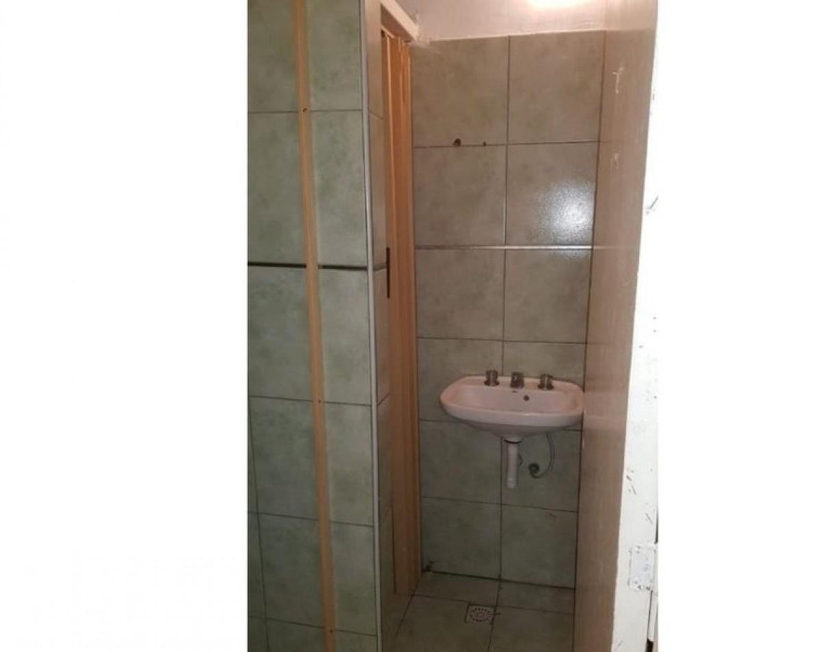 Foto de LOCAL DE 200 m2 APROXIMADAMENTE EN AVENIDA LIBERTAD Y AV. JARA, imagen 3