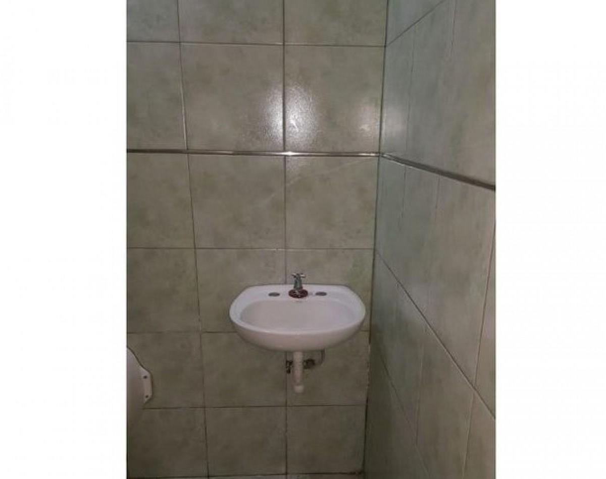 Foto de LOCAL DE 200 m2 APROXIMADAMENTE EN AVENIDA LIBERTAD Y AV. JARA, imagen 4