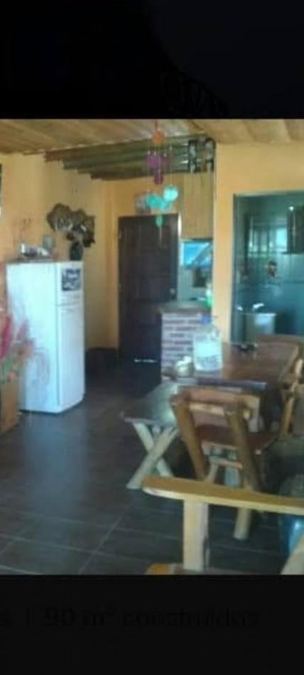 Venta Dos Cabanas en Amplio Terreno en Santa Clara del Mar 3