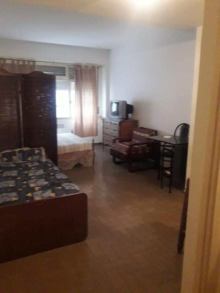 Foto de Departamento 1 Amb Interno en El Centro Sobre Peatonal San Martin, imagen 2