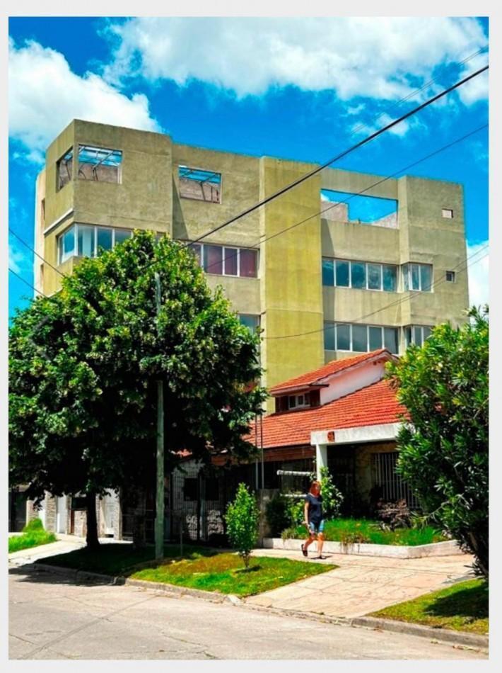 Edificio Entero en Calle Necochea y Chile 2