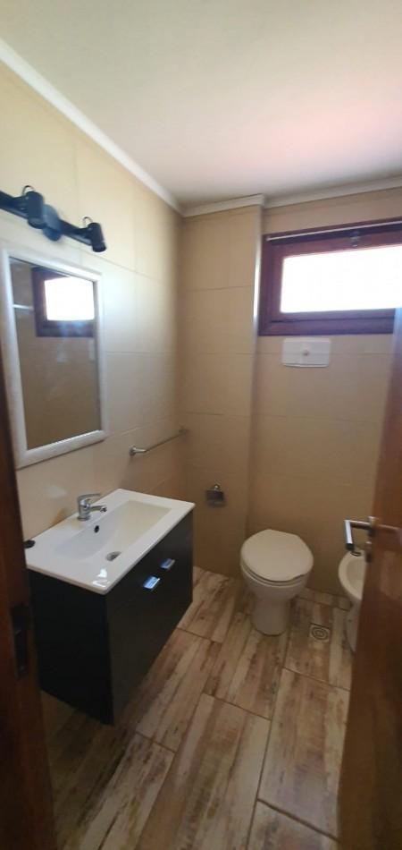 Casa 4 Ambientes con Parque y Garaje en Miramar 4
