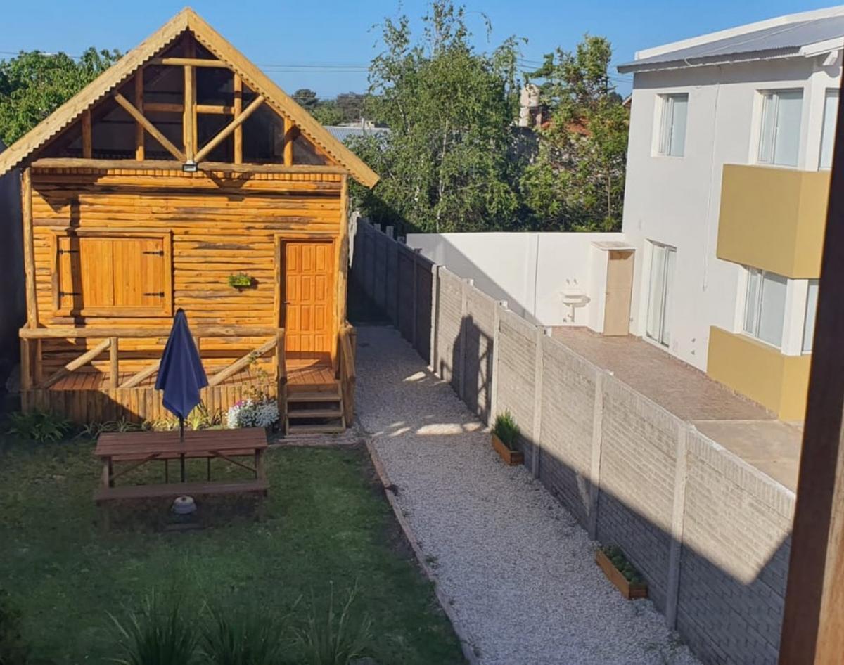 Dos Cabañas de 3 Ambientes con Parque y Entrada Para Auto en Miramar. Apto Credito 3