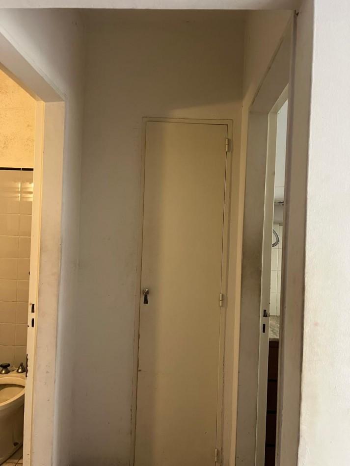 Foto de DEPARTAMENTO DE 1 AMBIENTE CON BALCON A LA CALLE Y COCHERA EN EL, imagen 2