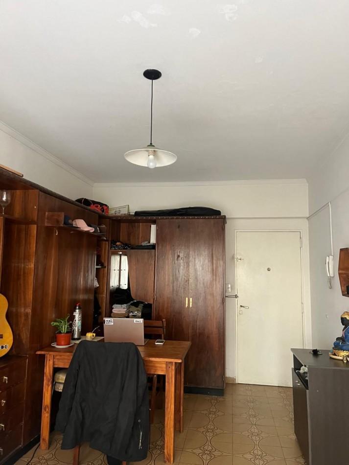 Foto de DEPARTAMENTO DE 1 AMBIENTE CON BALCON A LA CALLE Y COCHERA EN EL, imagen 4