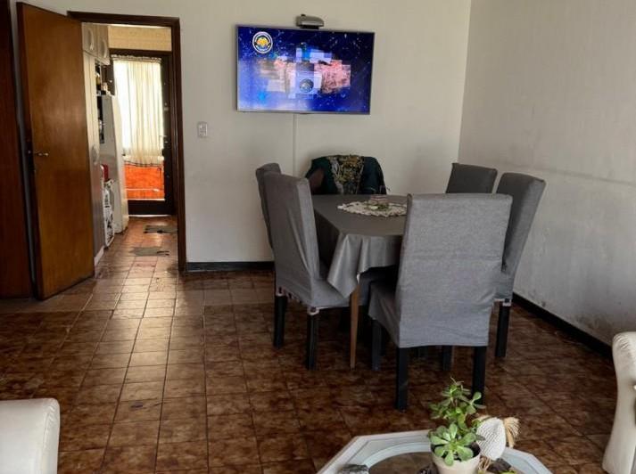 DOS CASAS DE 3 AMBIENTES MAS UN GALPON EN EL BARRIO LAS AVENIDAS. APTO CREDITO 3