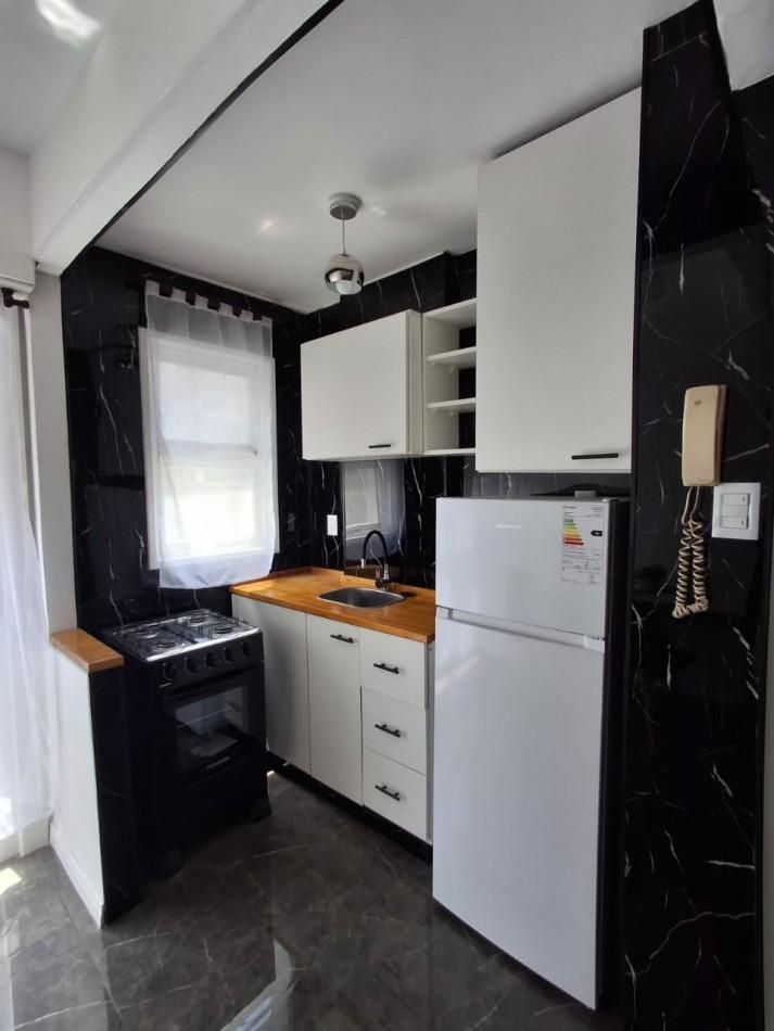 Foto de DEPARTAMENTO 1 AMBIENTE CON BALCON FRANCES EN PLAZA COLON, imagen 2