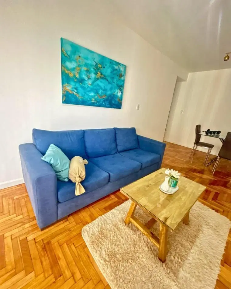 DEPARTAMENTO 2 AMBIENTES AL FRENTE CON DEPENDENCIA, BALCON Y VISTA A PLAZA COLON 5