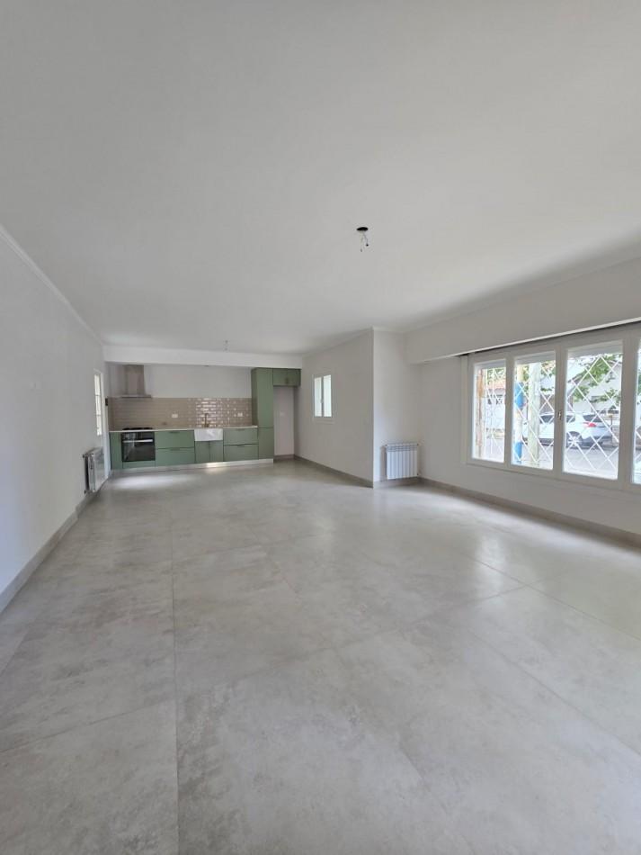 Foto de CHALET 3 AMBIENTES RECICLADO A NUEVO CON GARAJE Y PATIO EN BARRIO SAN, imagen 5