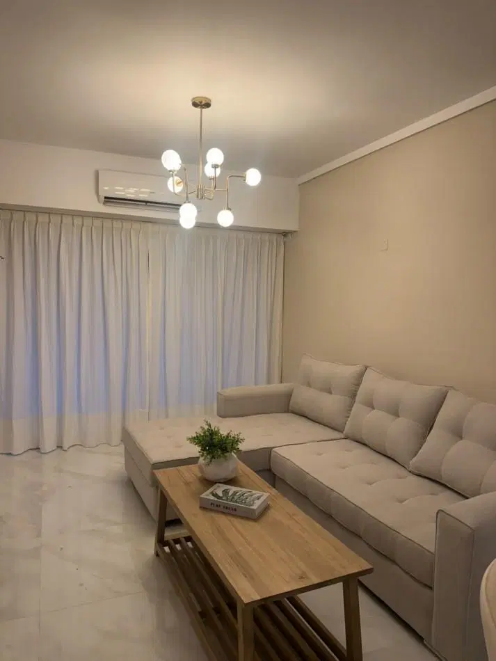 DEPARTAMENTO 3 AMBIENTES CON BALCON CORRIDO A LA CALLE Y COCHERA EN ALDREY 4
