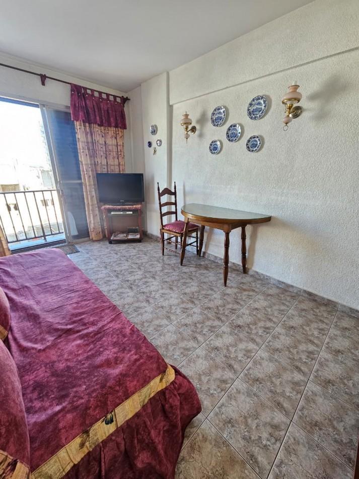 Foto de DEPARTAMENTO 2 AMB EN ESTADO ORIGINAL AL LATERAL CON VISTA A LA CIUDAD EN ALDREY, imagen 4