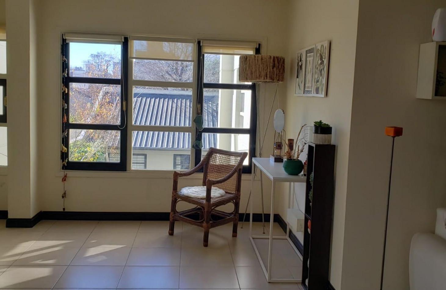 Foto de DEPARTAMENTO 4 AMBIENTES AL LATERAL ABUERTO EN LA PERLA, imagen 3