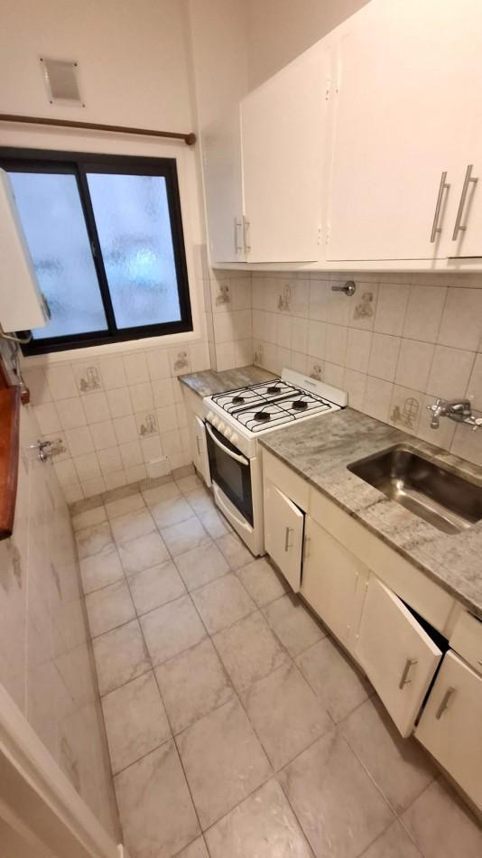 Foto de DEPARTAMENTO 2 AMBIENTES INTERNO A 150 METROS DE PLAZA COLON, imagen 5