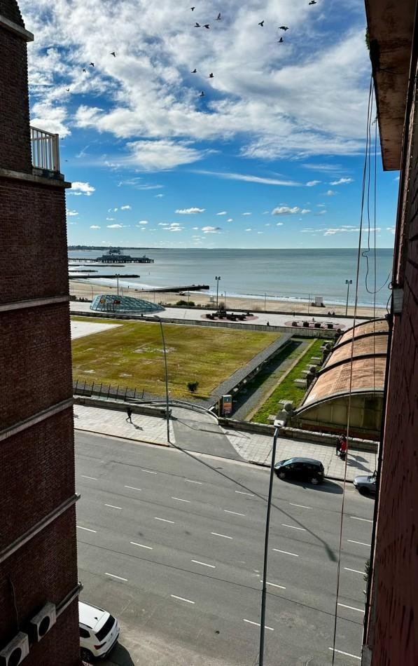 Foto de DEPARTAMENTO 1 AMB AL LATERAL CON BALCON FRANCES Y VISTA LATERAL AL MAR, imagen 2