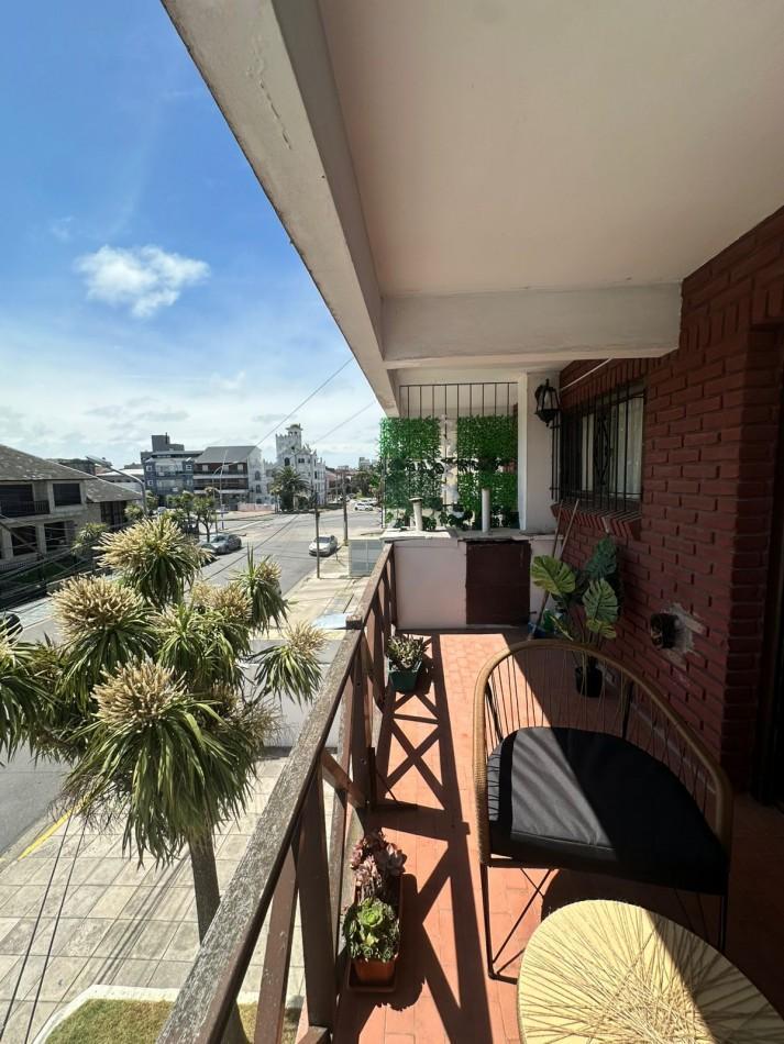 Foto de DEPARTAMENTO 2 AMBIENTES AL FRENTE CON DOS BALCONES VENDE Y PERMUTA EN, imagen 4