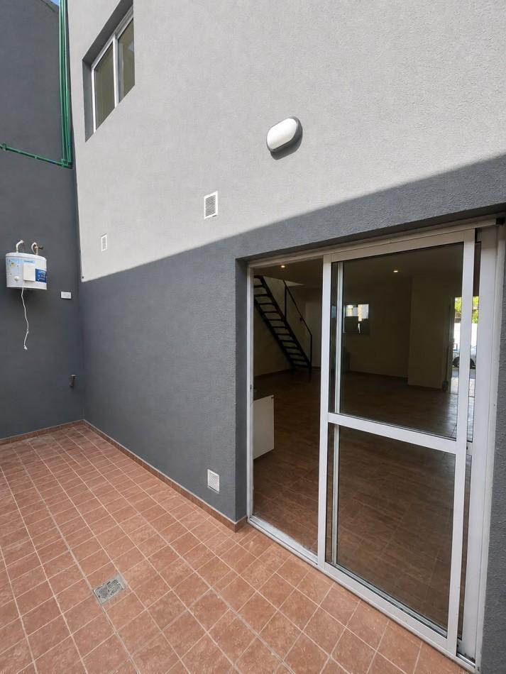 Foto de PH DE 4 AMB AL FRENTE, A ESTRENAR, APTO PROFESIONAL CON JARDIN, PATIO Y, imagen 5