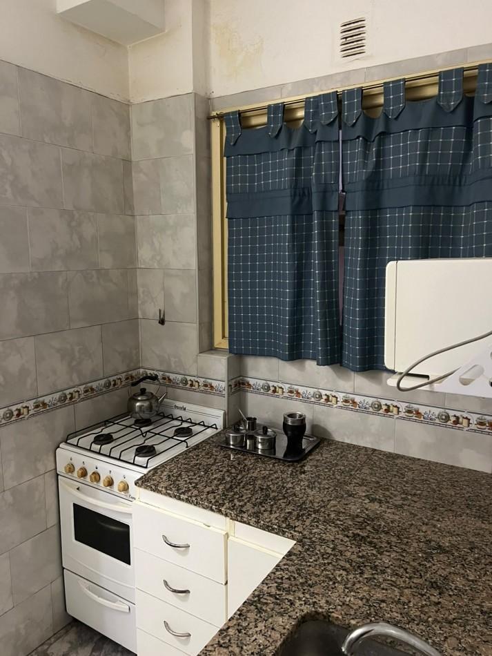 Foto de DEPARTAMENTO 3 AMBIENTES CON DEPENDENCIA AL CONTRAFRENTE, A METROS DEL, imagen 3