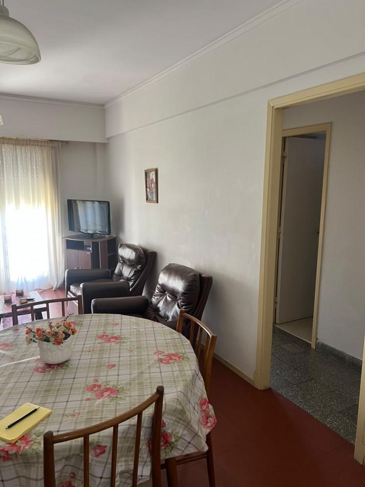 Foto de DEPARTAMENTO 3 AMBIENTES CON DEPENDENCIA AL CONTRAFRENTE, A METROS DEL, imagen 1
