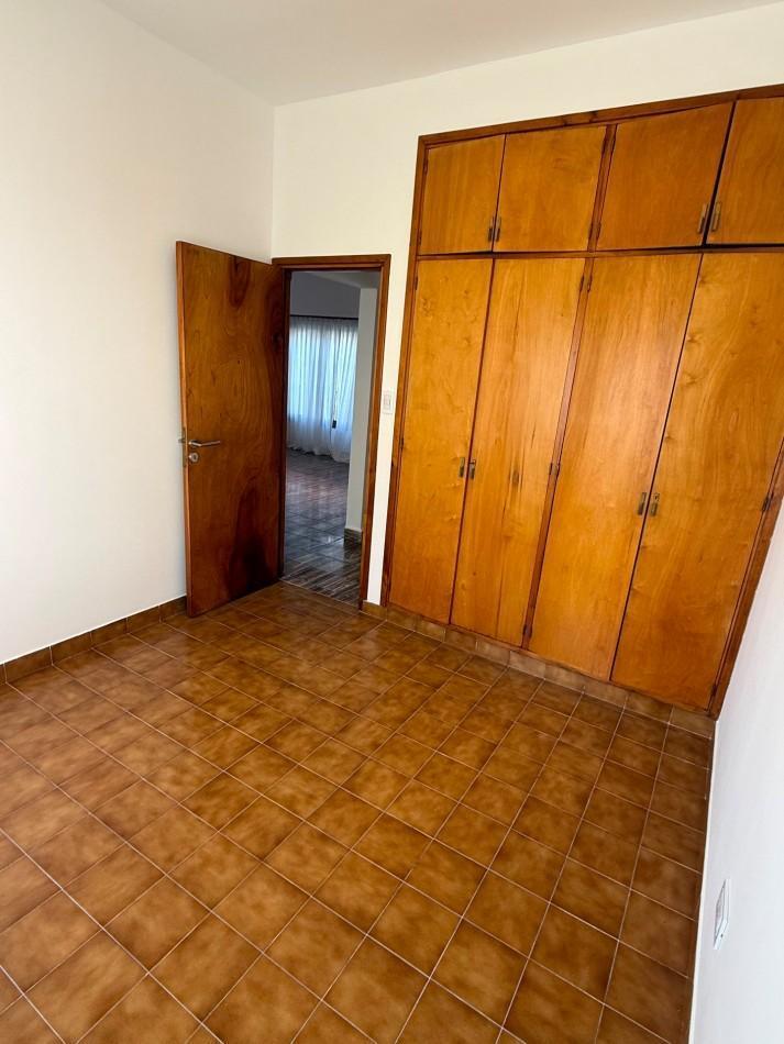Foto de CASA AMERICANA DE 3 AMBIENTES EN EL BARRIO EL GAUCHO VENDE Y PERMUTA, imagen 5