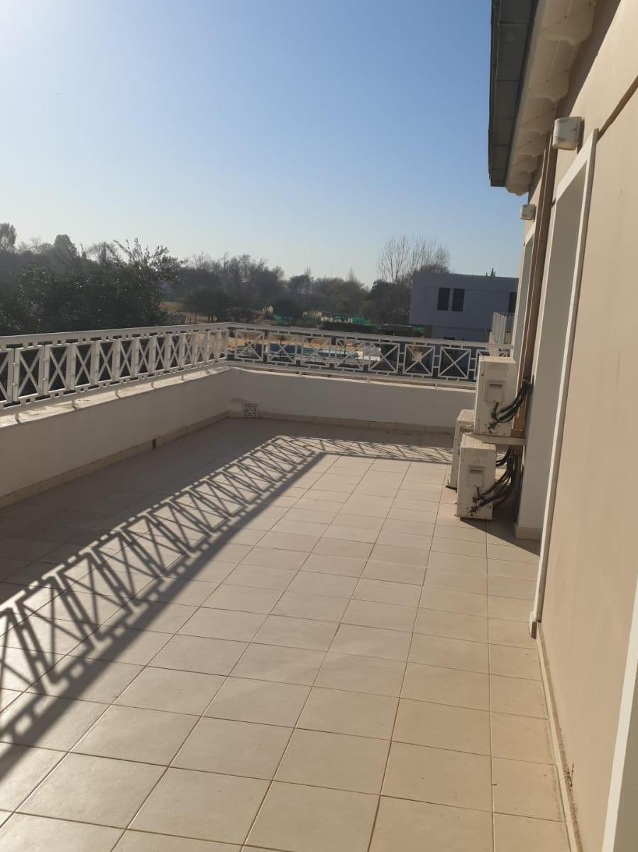 Casa en Venta Country La Santina 4 Dorm. 3
