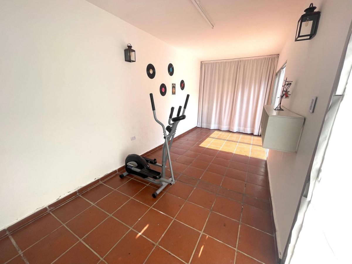 Alto Albredi Casa en Venta con Departamento Independiente 1