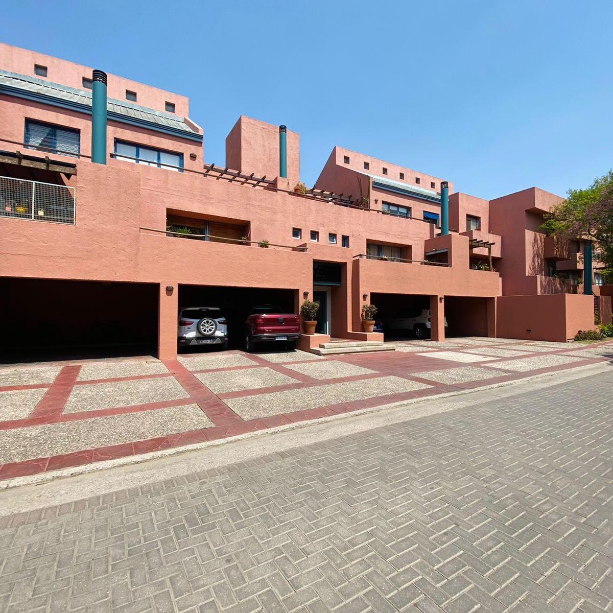 Departamento en Venta 3 Dorm. Complejo La Huertilla 2
