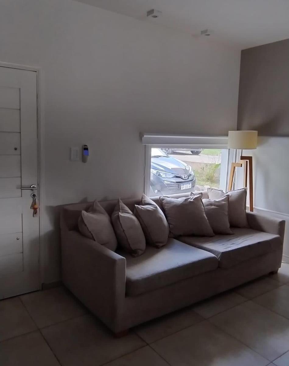 La Cuesta Impecable Duplex con Pileta en Venta 5