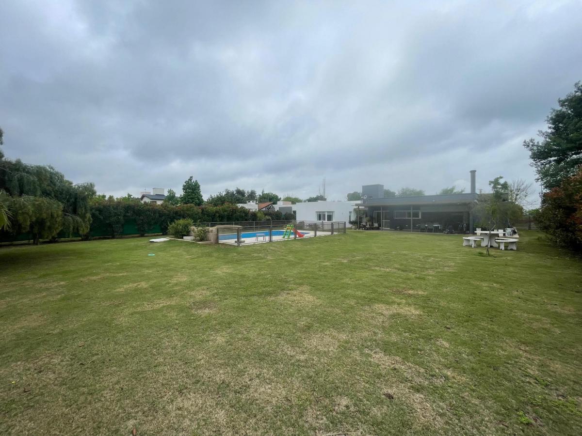 Fincas Dos Casa en Venta con Pileta 4