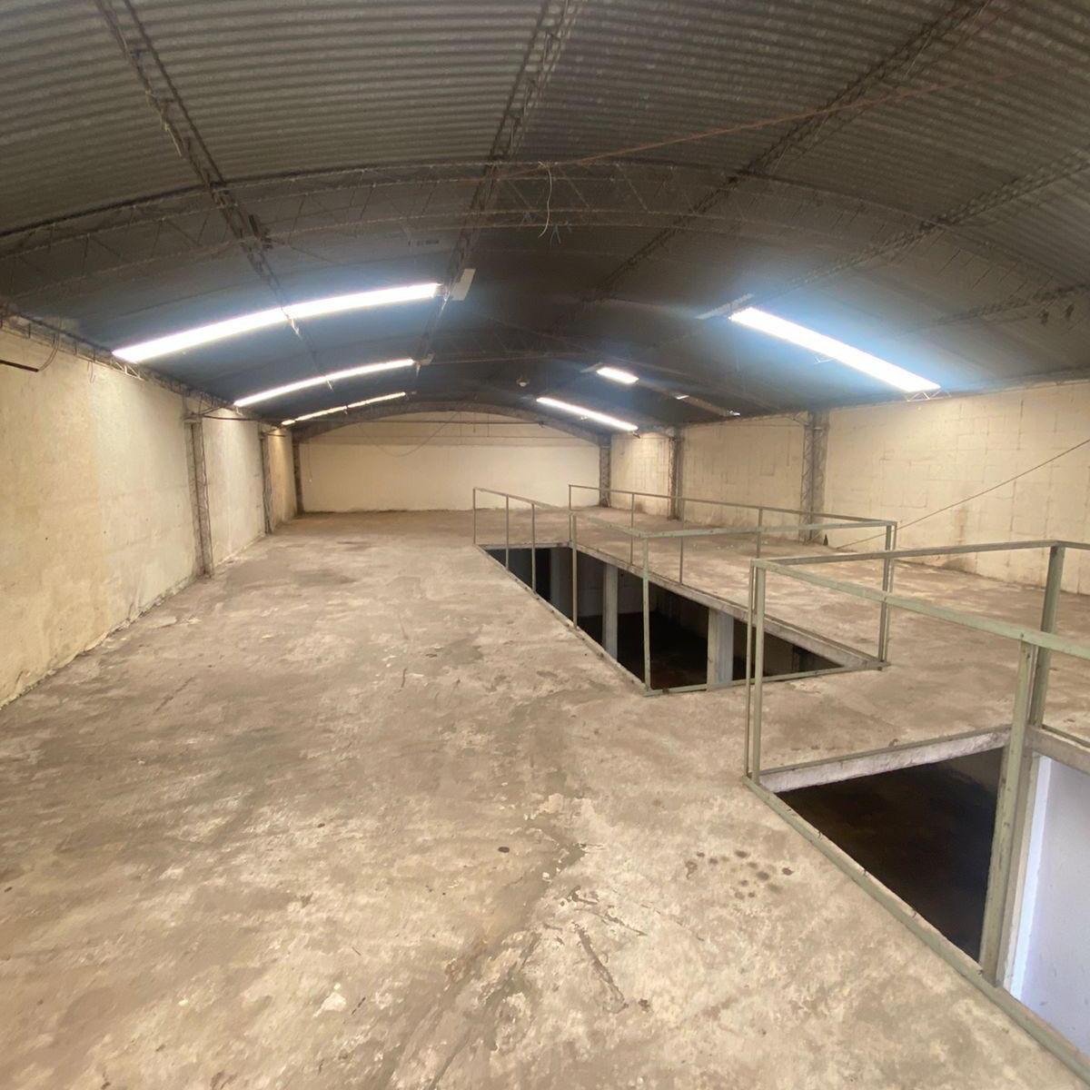 Oportunidad - Galpon a La Venta en Barrio Alto Alberdi! 4