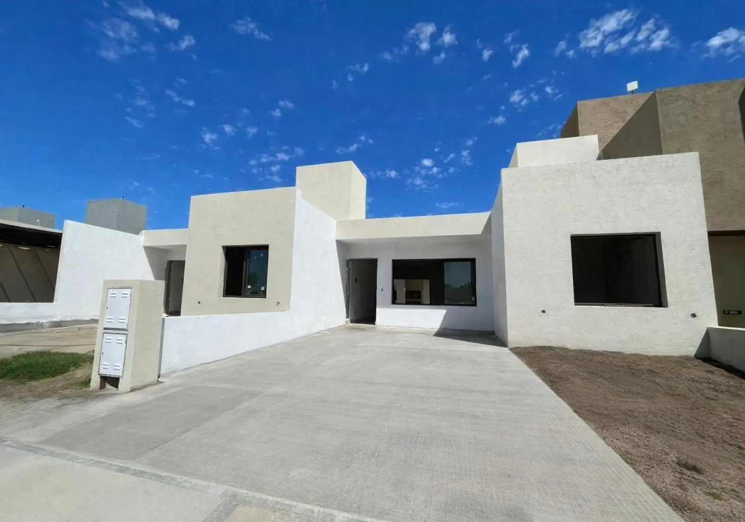 SAN IGNACIO VILLAGE CASA EN VENTA 2 DORMITORIOS PLANTA BAJA 1