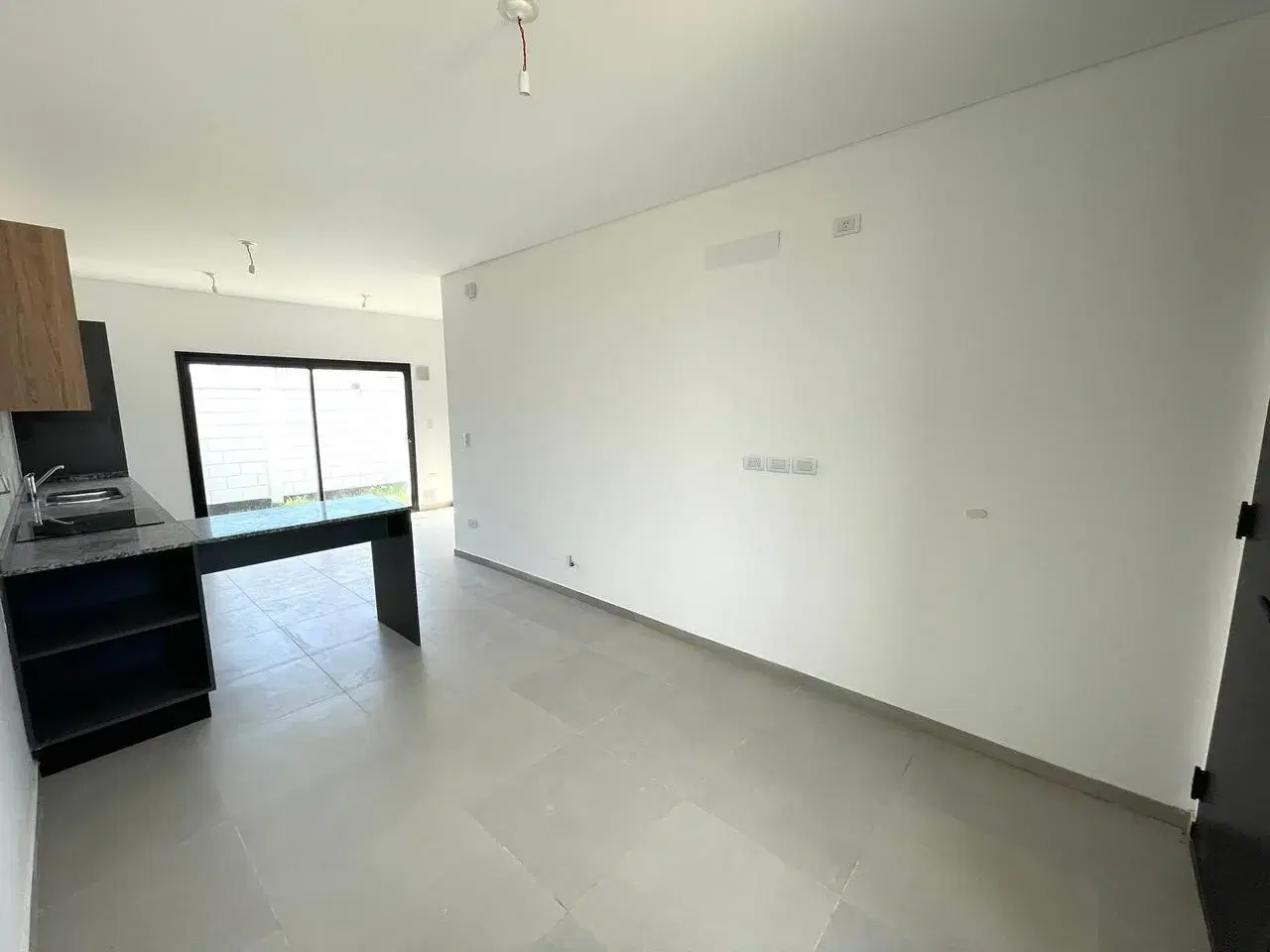 DEPARTAMENTO EN ALQUILER 2 DORMITORIOS CON COCHERA 4