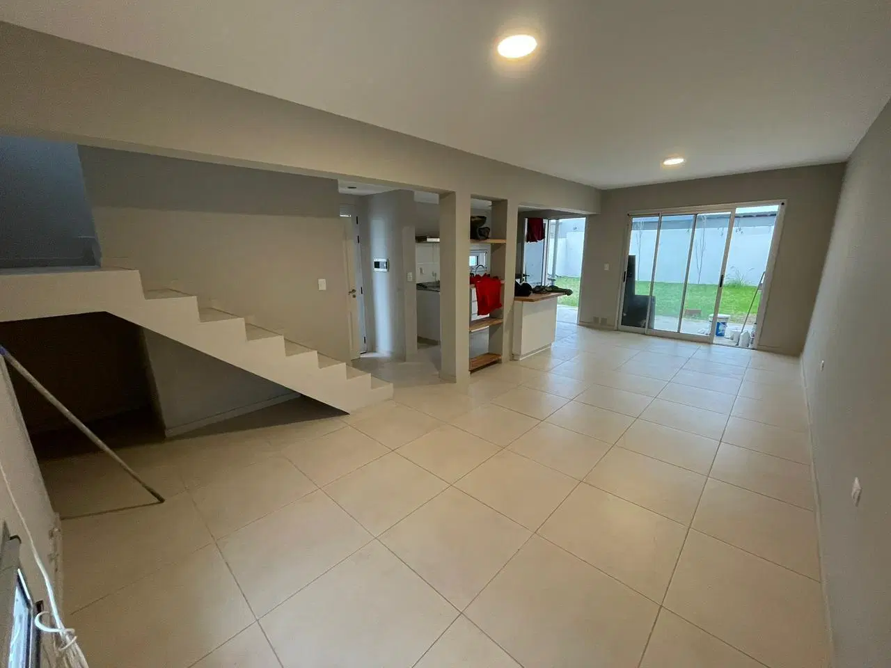 CASA DUPLEX 2 DORMITORIOS EN VENTA SAN IGNACIO VILLAGE PATIO AMPLIO 1