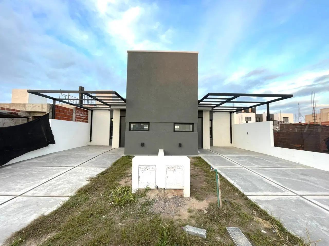 QUEBRADAS DE MANANTIALES CASA DUPLEX EN VENTA 2 DORMITORIOS 4