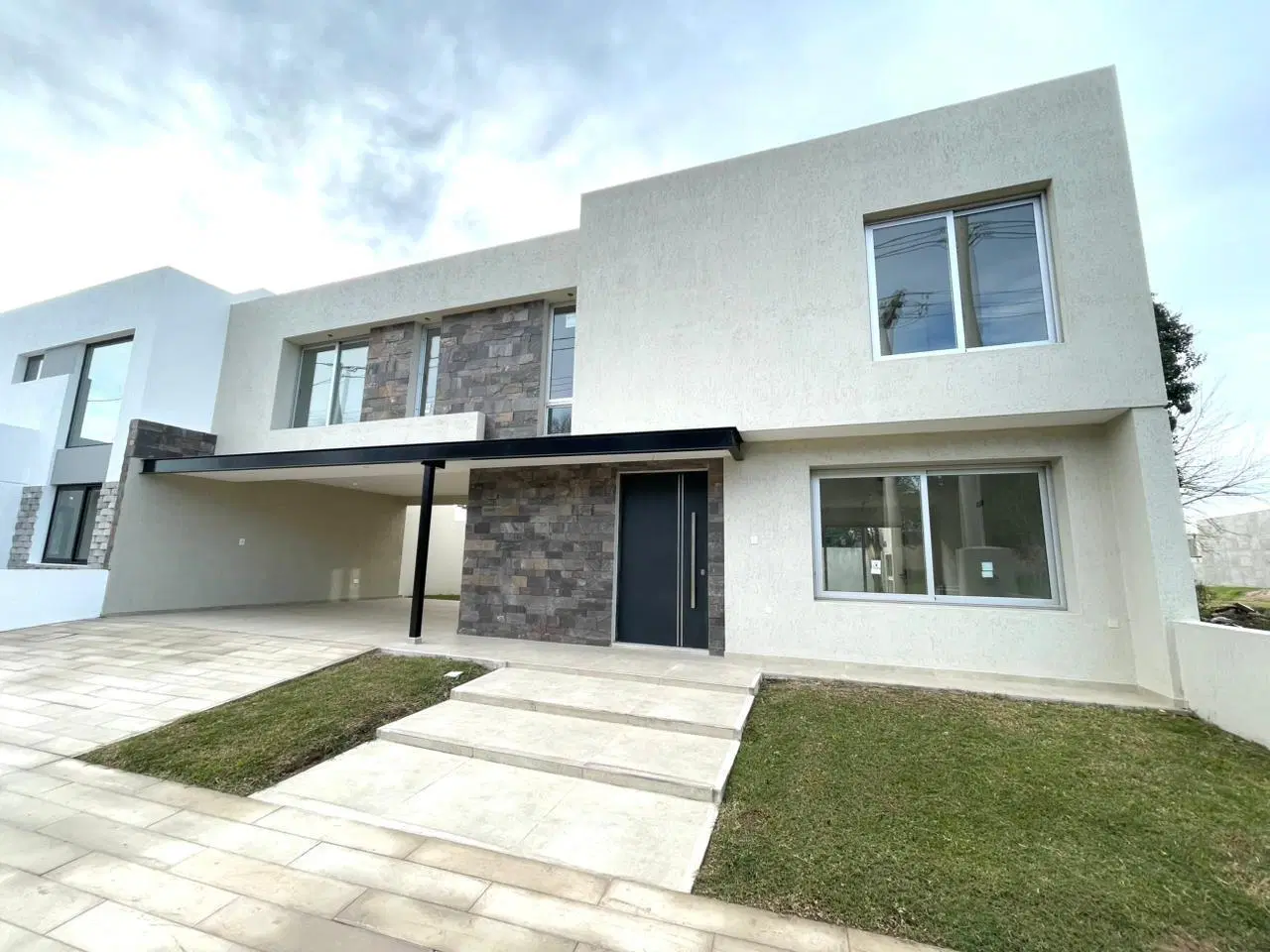 CASA EN VENTA APTA CREDITO 3 DORMITORIOS JARDIN DE LAS TEJAS AL LADO TEJAS 2 5
