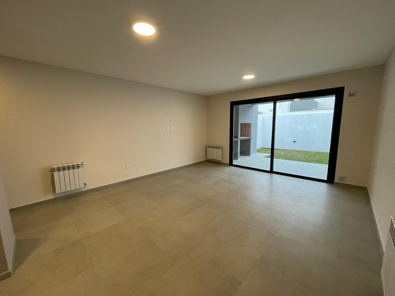 Foto de SAN IGNACIO VILLAGE CASA DUPLEX EN VENTA 2 DORMITORIOS AMPLIOS, imagen 1